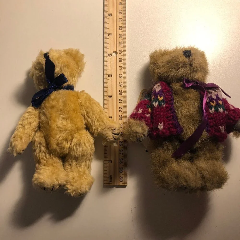 Bundle 4 Boyds Bears One with Sweater #4657